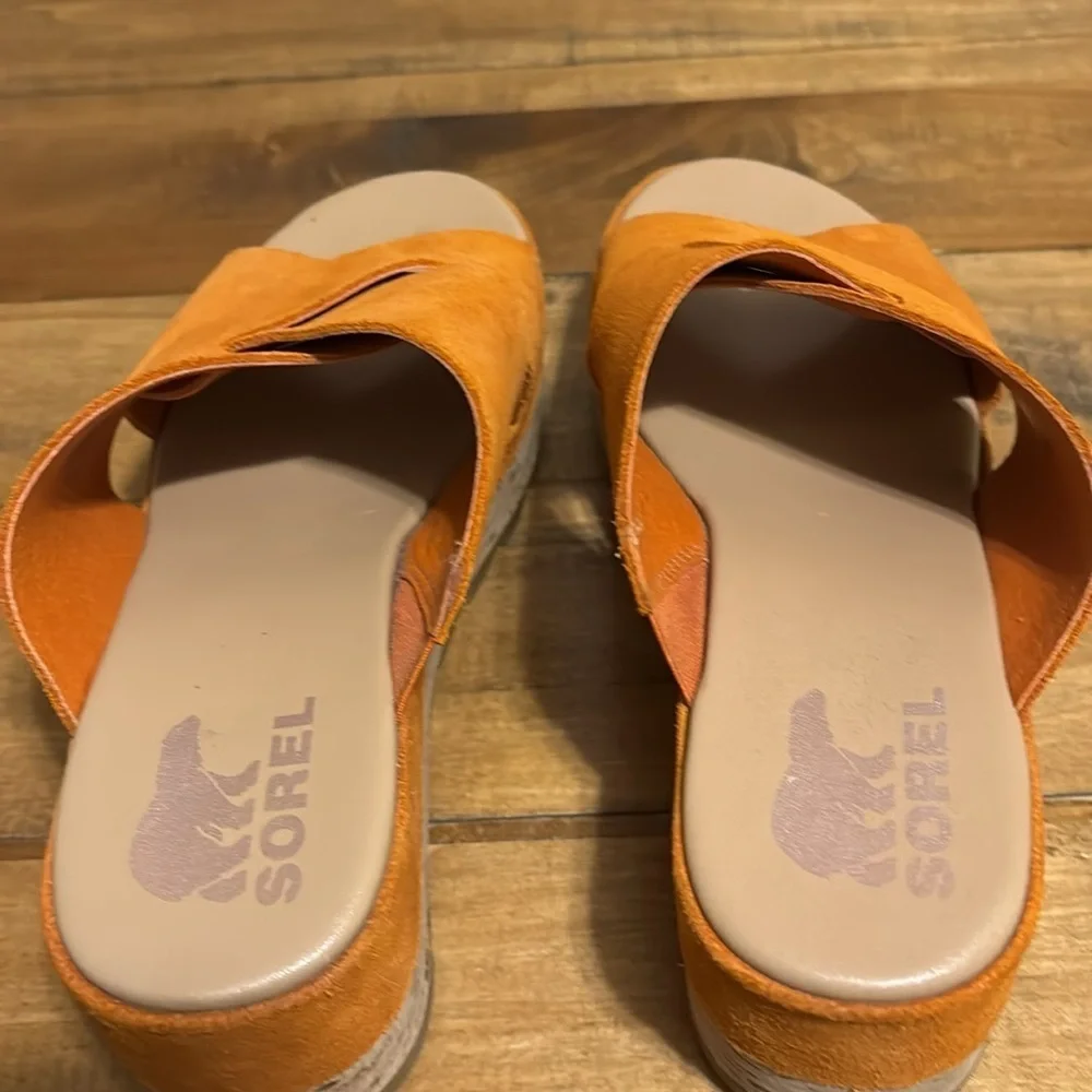Sorel Cameron Desert Sun/Gum Women's Suede Flatform Mules, 9